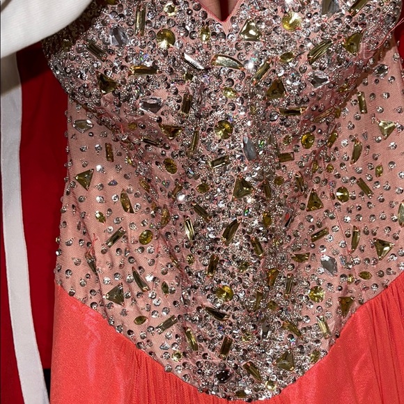 Coral sweetheart neckline elegant gown - Picture 5 of 8